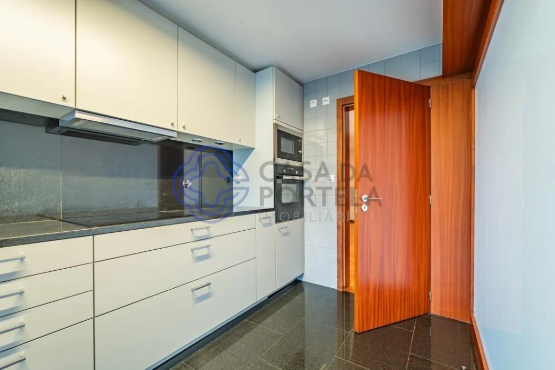 Apartamento T3 para Venda em Arcozelo Foto 9