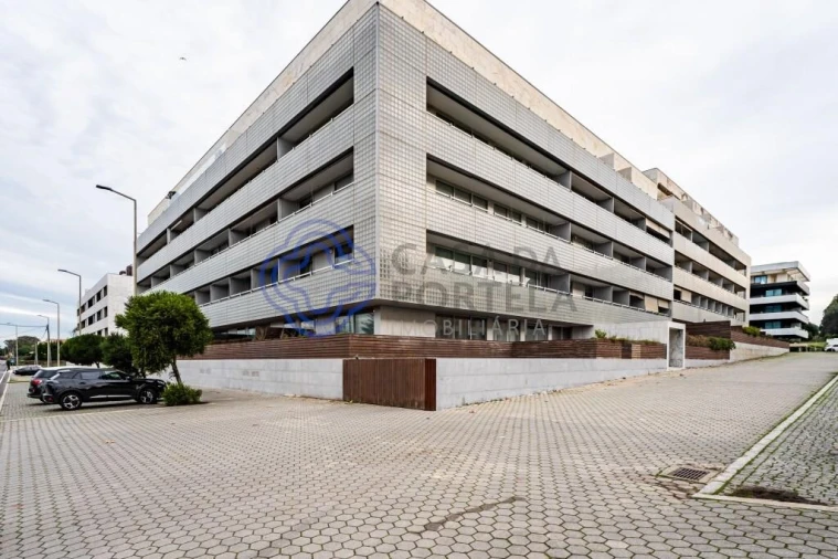 Apartamento T3 para Venda em Arcozelo Foto 4