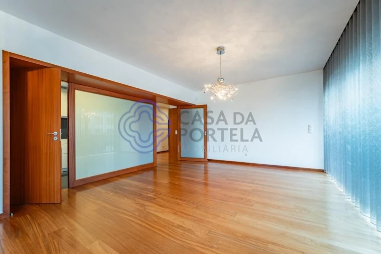 Apartamento T3 para Venda em Arcozelo Foto 3