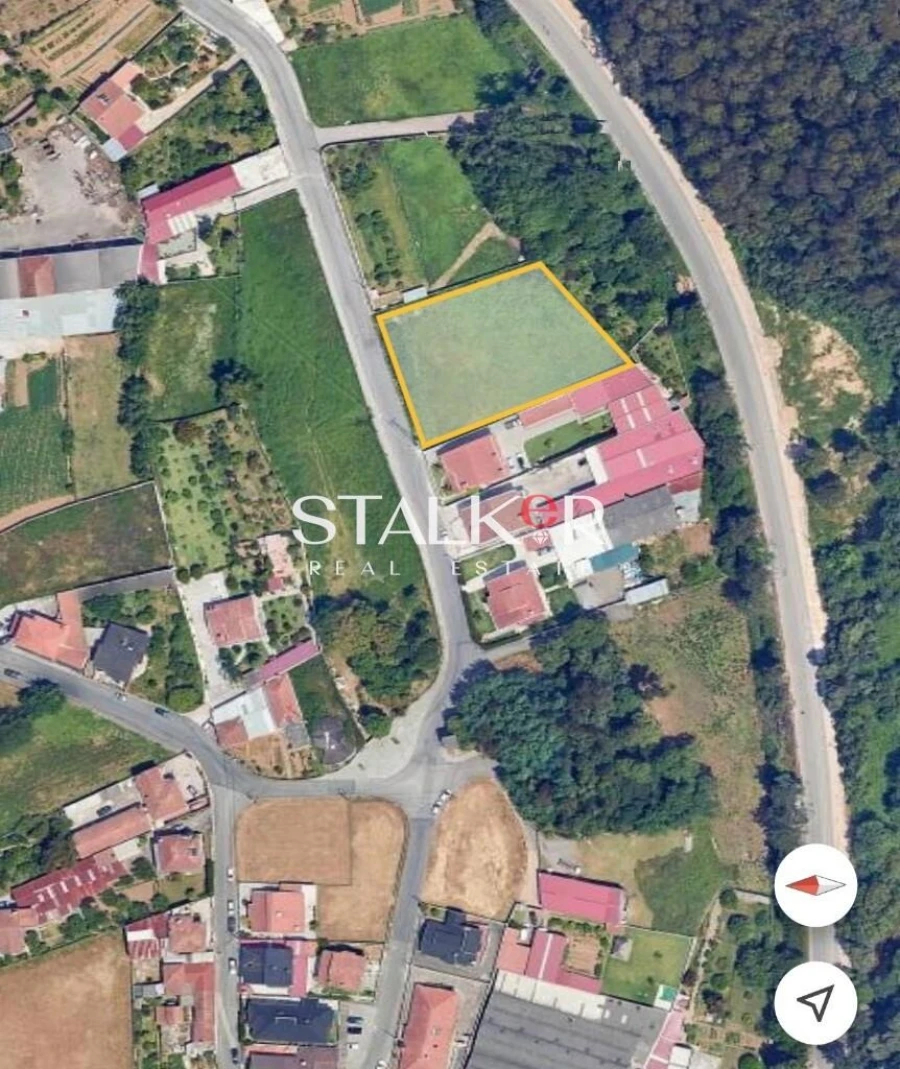 Terreno para Venda em Santa Maria de Lamas Foto 1