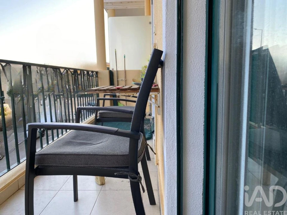 Apartamento T3 para Venda em Quelfes Foto 29