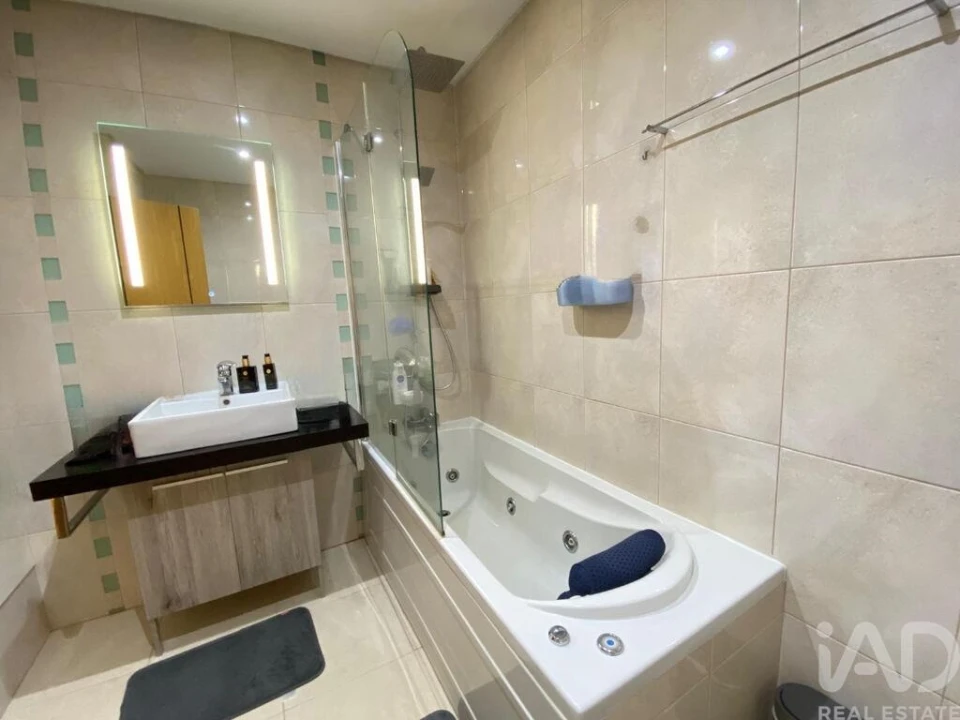 Apartamento T3 para Venda em Quelfes Foto 11