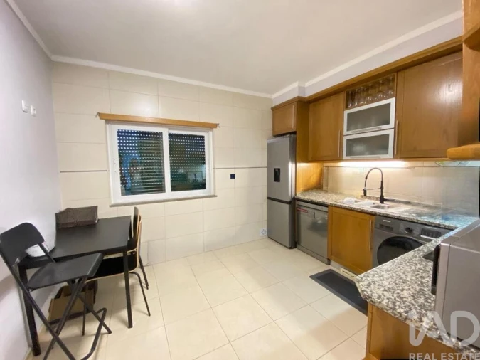 Apartamento T3 para Venda em Quelfes Foto 23