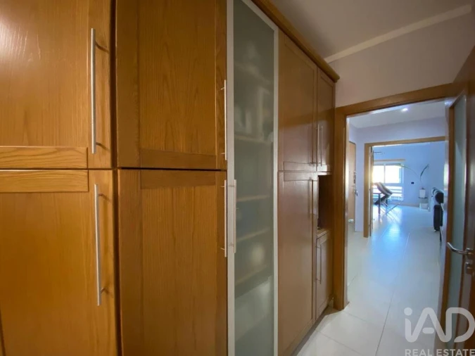 Apartamento T3 para Venda em Quelfes Foto 25