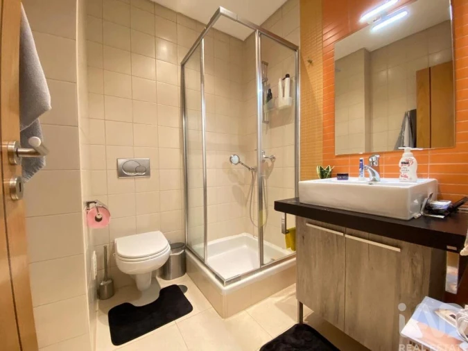 Apartamento T3 para Venda em Quelfes Foto 15