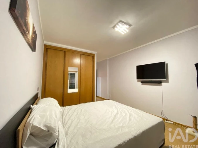 Apartamento T3 para Venda em Quelfes Foto 8