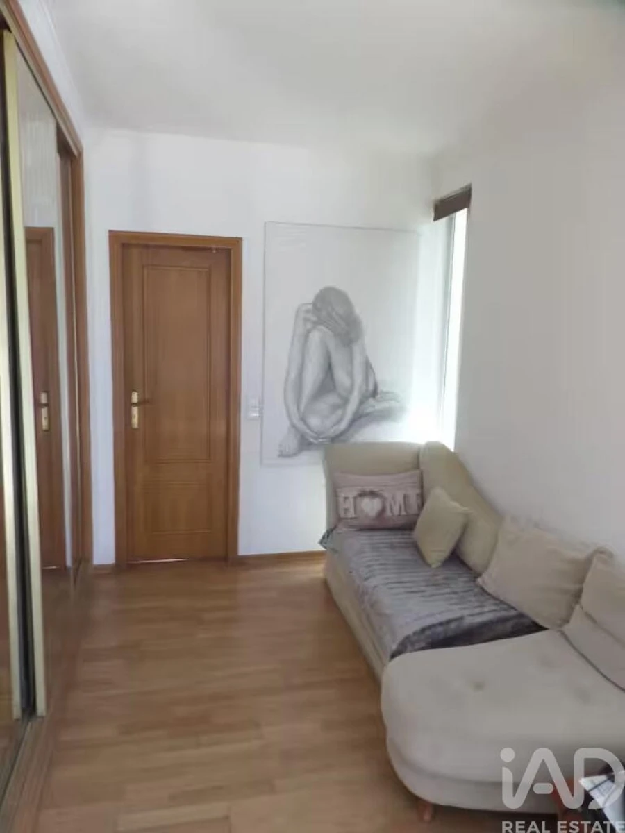 Moradia T4 para Arrendamento em Olhão Foto 11