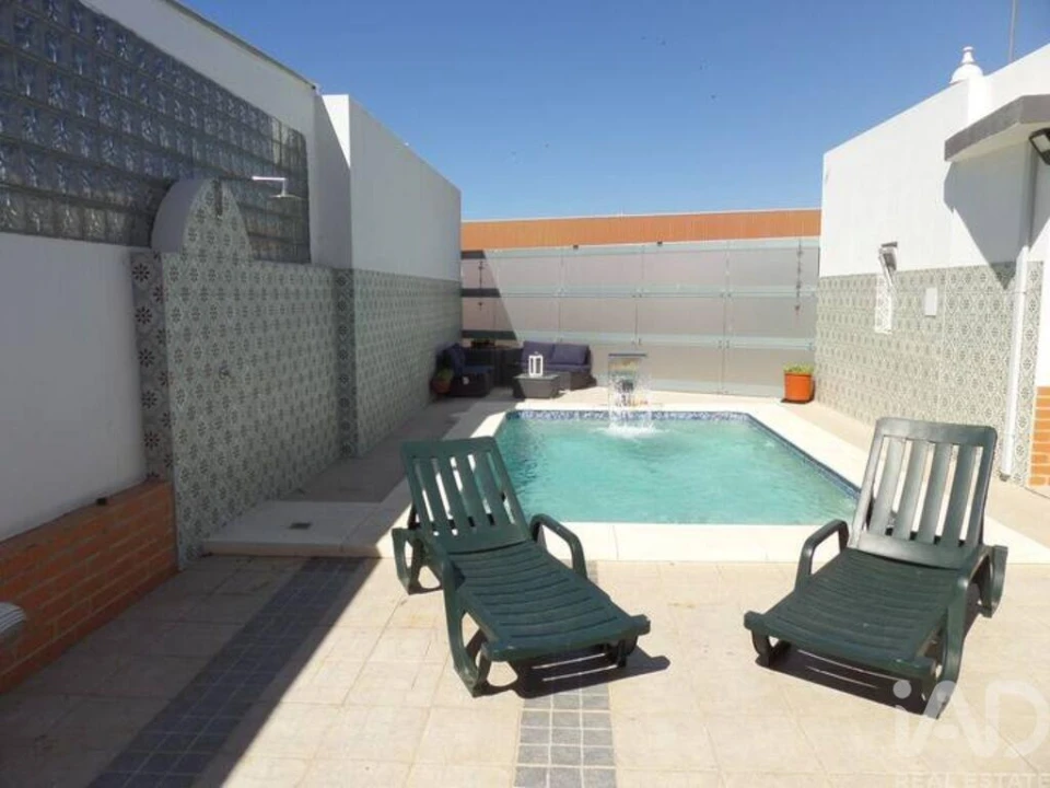 Moradia T4 para Arrendamento em Olhão Foto 24