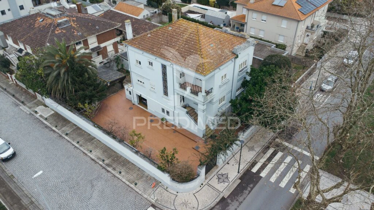 Moradia T5 para Venda em Campanhã Foto 1