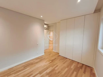 Apartamento T3 para Venda em Aldoar, Foz do Douro e Nevogilde