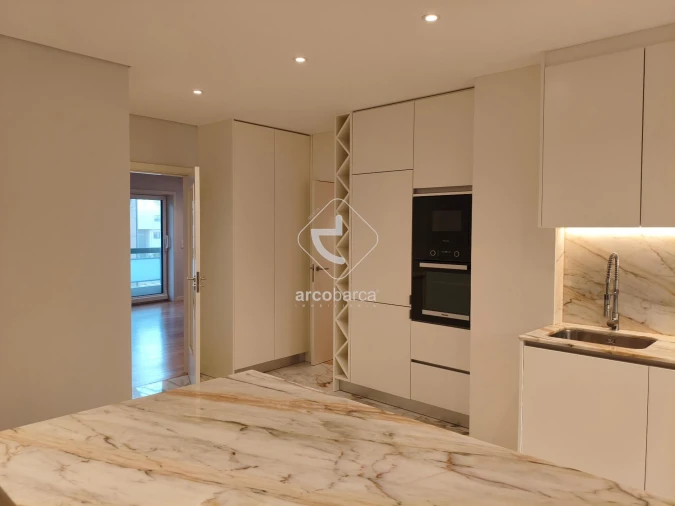 Apartamento T3 para Venda em Aldoar, Foz do Douro e Nevogilde Foto 3