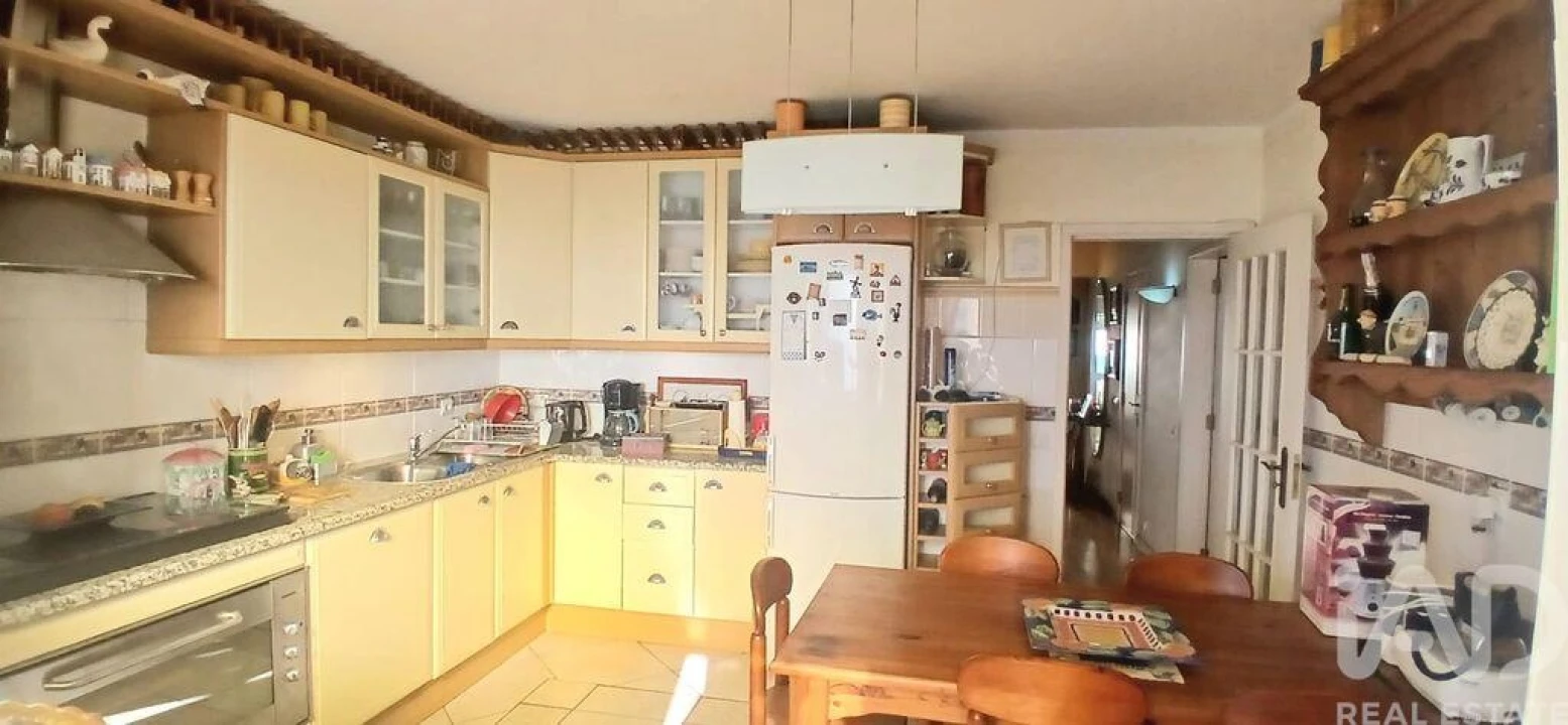 Apartamento T3 para Venda em Quelfes Foto 1