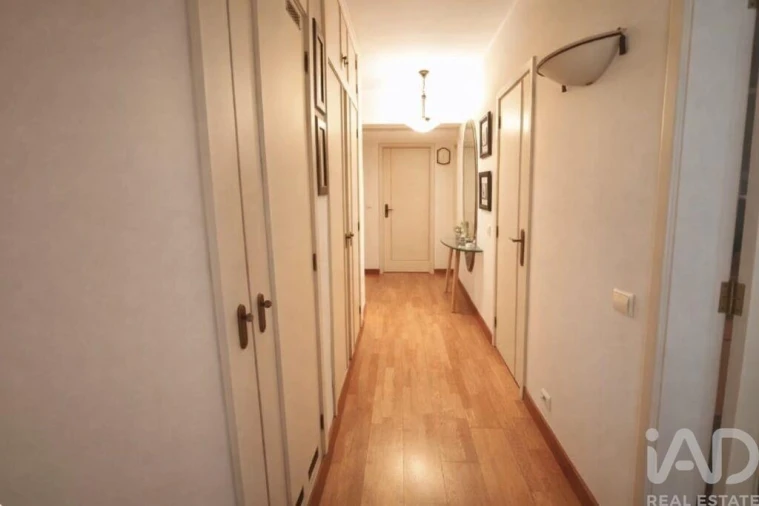 Apartamento T3 para Venda em Quelfes Foto 2