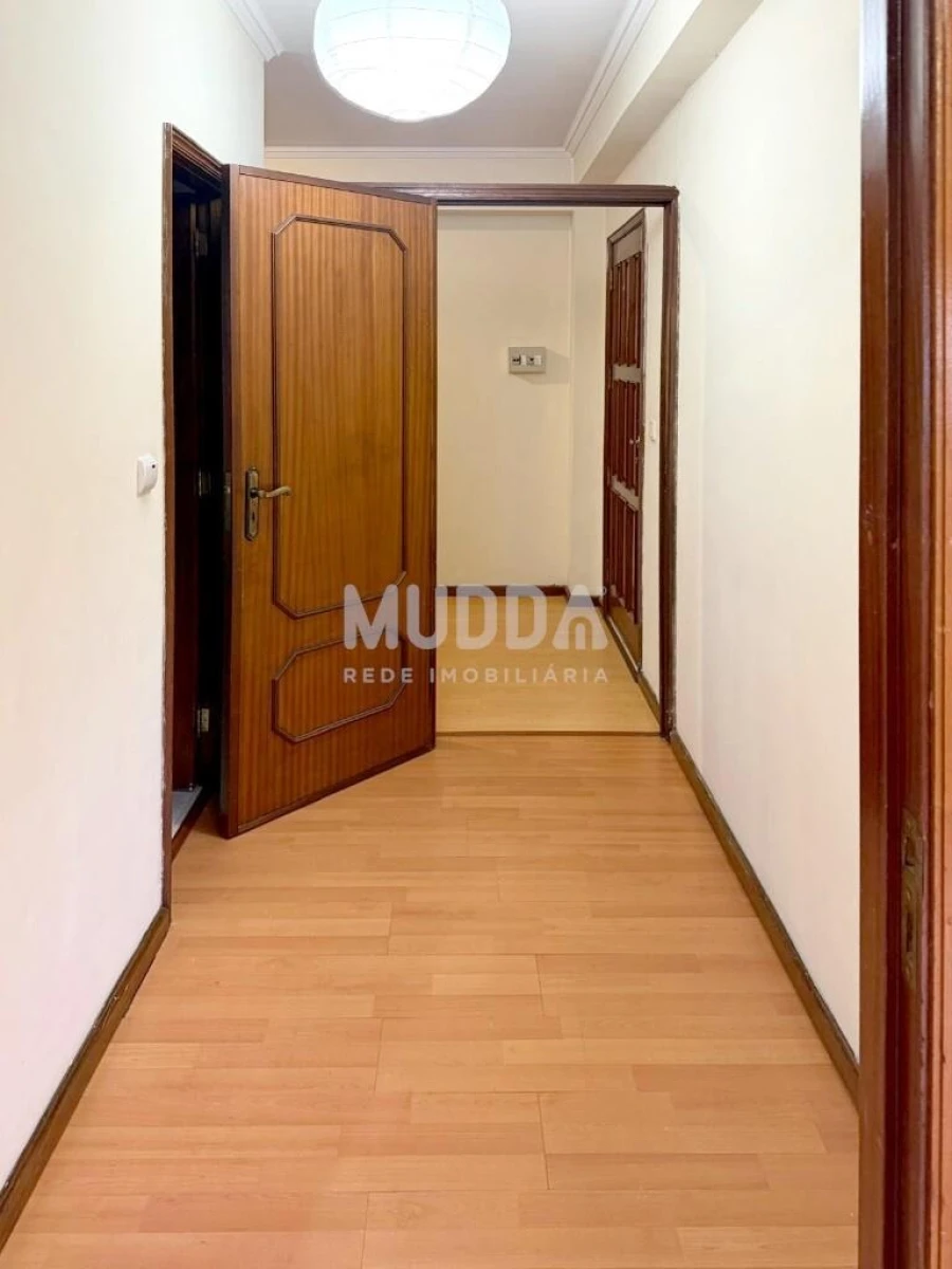 Apartamento T2 para Venda em Arrifana Foto 7