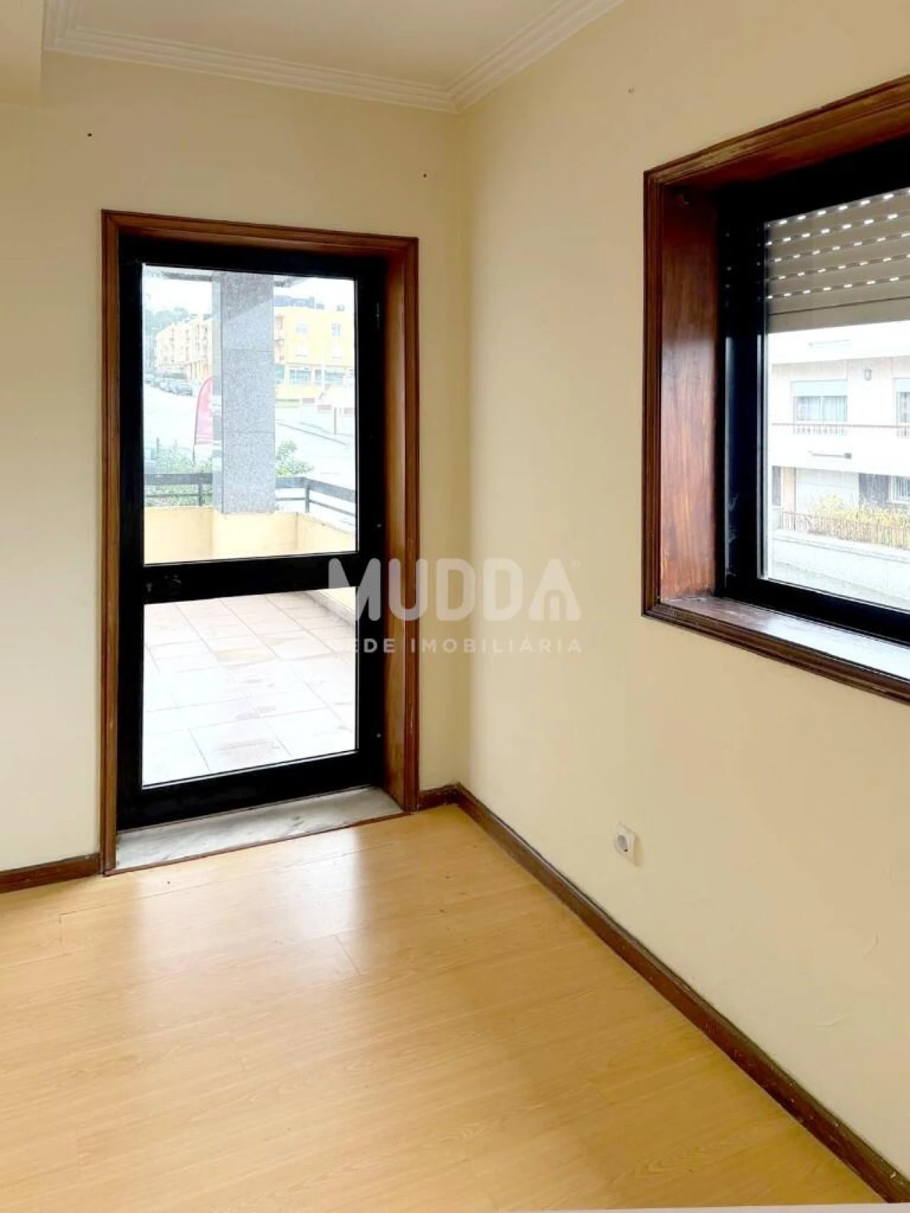 Apartamento T2 para Venda em Arrifana Foto 9