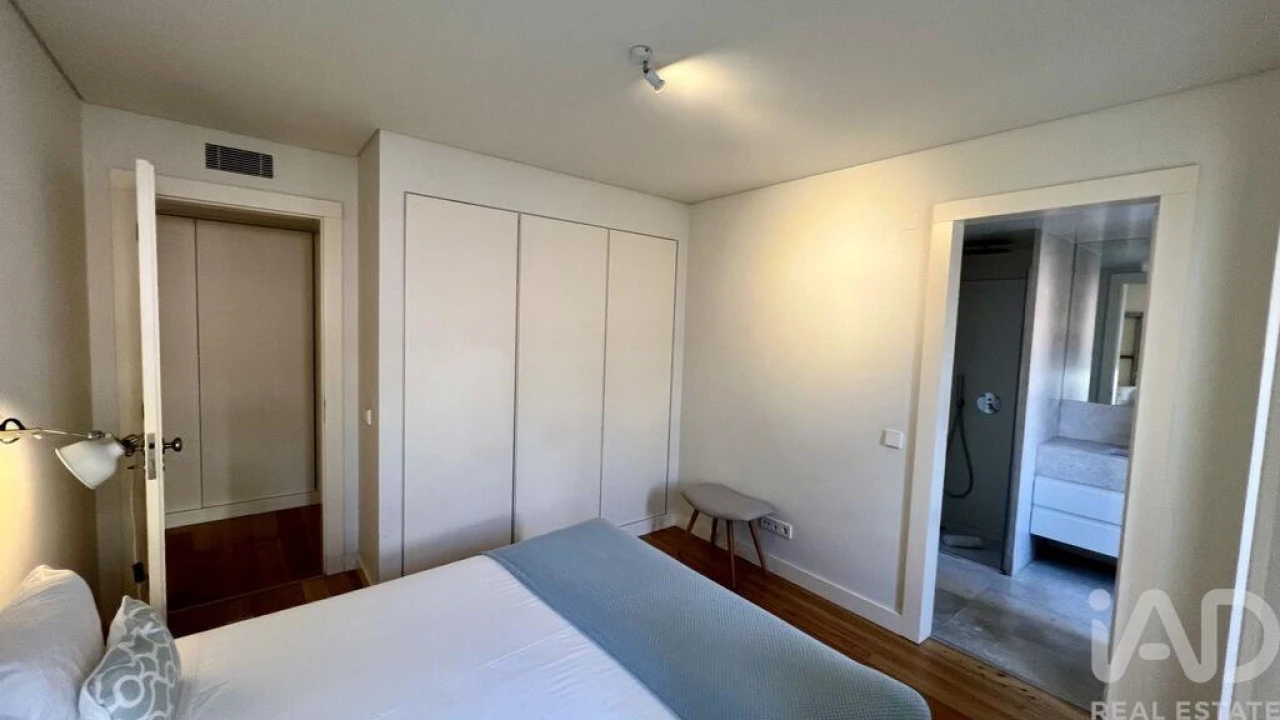 Apartamento T2 para Arrendamento em Santa Maria Maior Foto 8