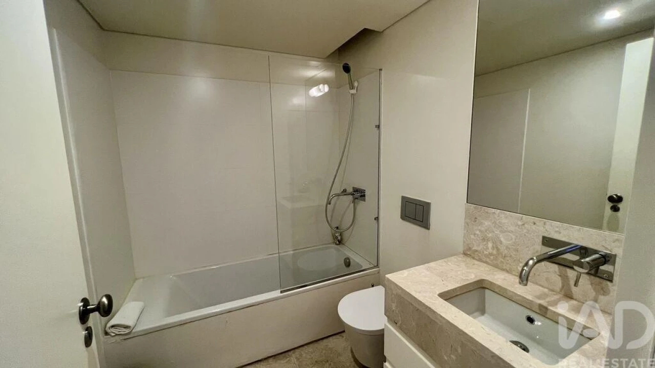 Apartamento T2 para Arrendamento em Santa Maria Maior Foto 18