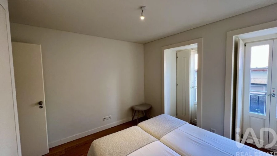 Apartamento T2 para Arrendamento em Santa Maria Maior Foto 12