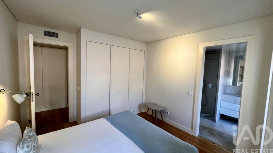 Apartamento T2 para Arrendamento em Santa Maria Maior Foto 8