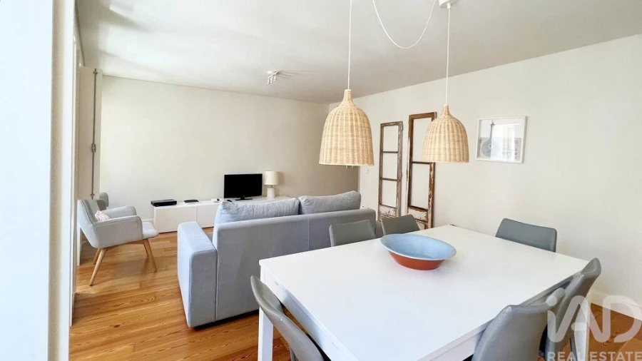 Apartamento T2 para Arrendamento em Santa Maria Maior Foto 3