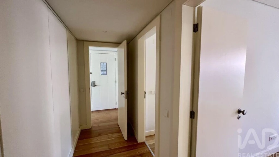 Apartamento T2 para Arrendamento em Santa Maria Maior Foto 24