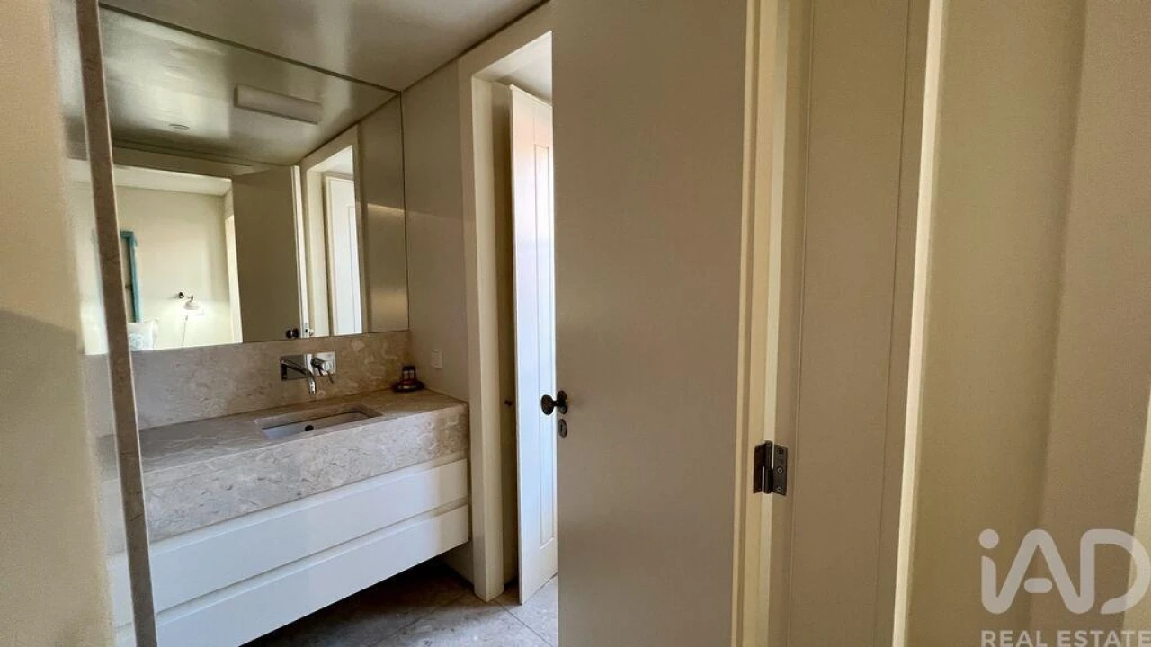 Apartamento T2 para Arrendamento em Santa Maria Maior Foto 14