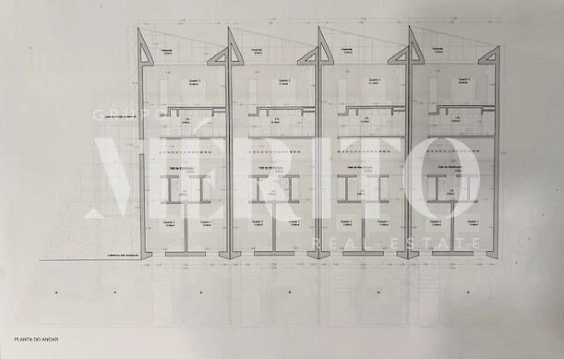Moradia T3 para Venda em Urgezes Foto 12