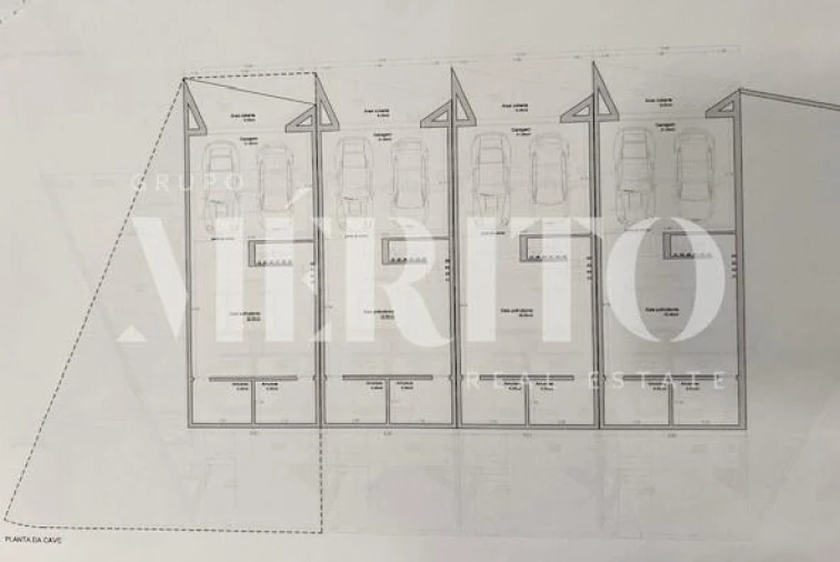 Moradia T3 para Venda em Urgezes Foto 13