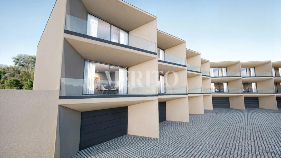 Moradia T3 para Venda em Urgezes Foto 8