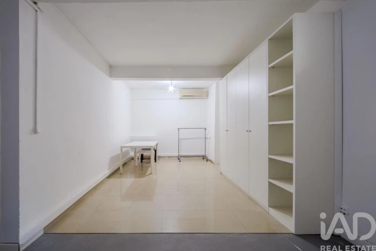 Loja para Venda em Campo de Ourique Foto 13