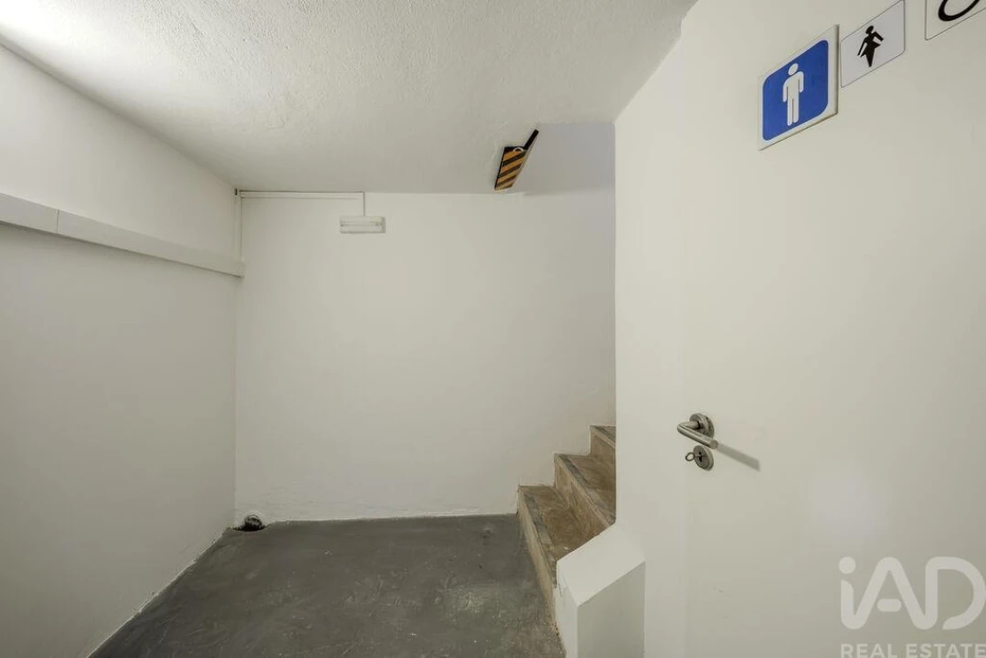 Loja para Venda em Campo de Ourique Foto 8