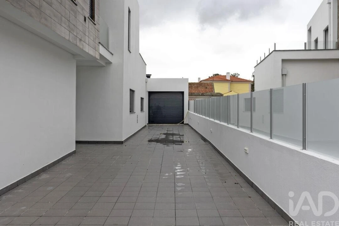 Moradia T5 para Venda em Azeitão (São Lourenço e São Simão) Foto 4