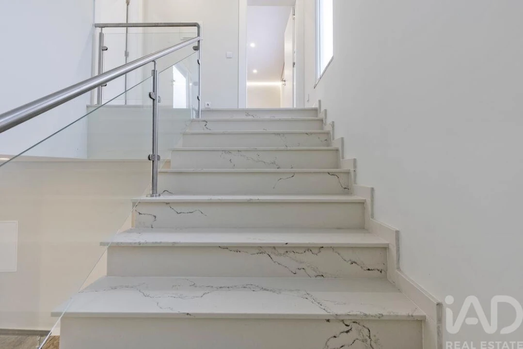 Moradia T5 para Venda em Azeitão (São Lourenço e São Simão) Foto 1