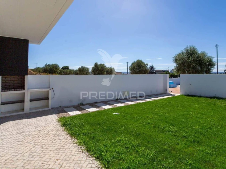 Moradia T4 para Venda em Nossa Sra de Fatima Foto 6