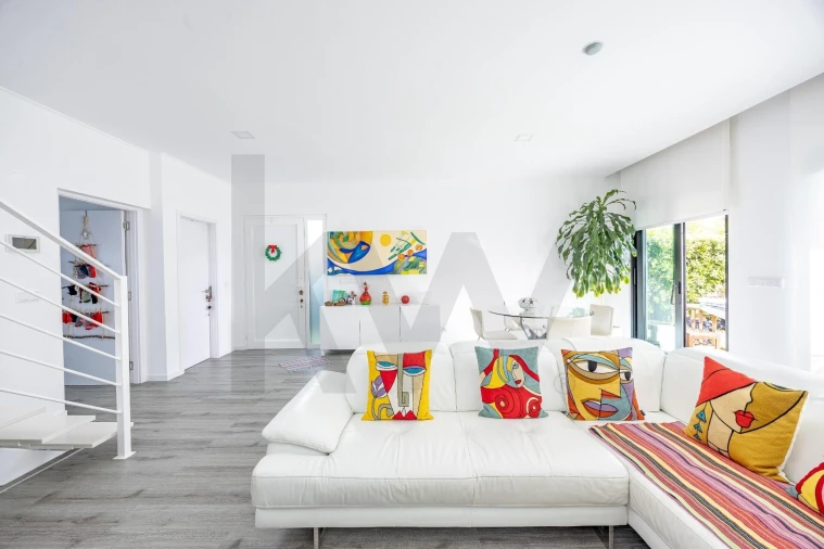 Moradia T3 para Venda em Caniço Foto 2