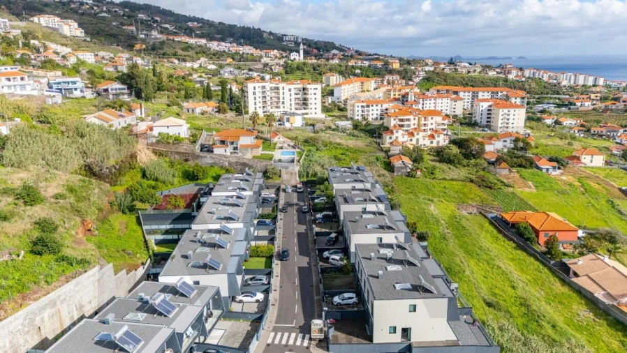 Moradia T3 para Venda em Caniço Foto 42