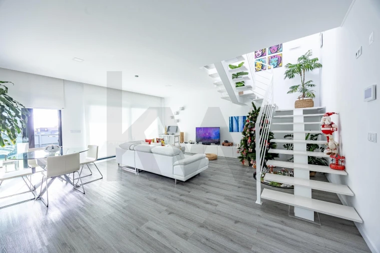 Moradia T3 para Venda em Caniço Foto 3