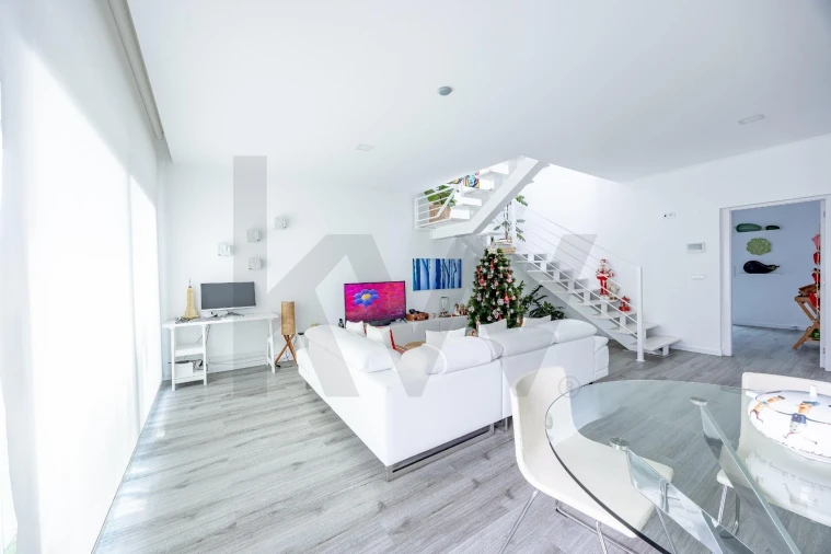 Moradia T3 para Venda em Caniço Foto 8