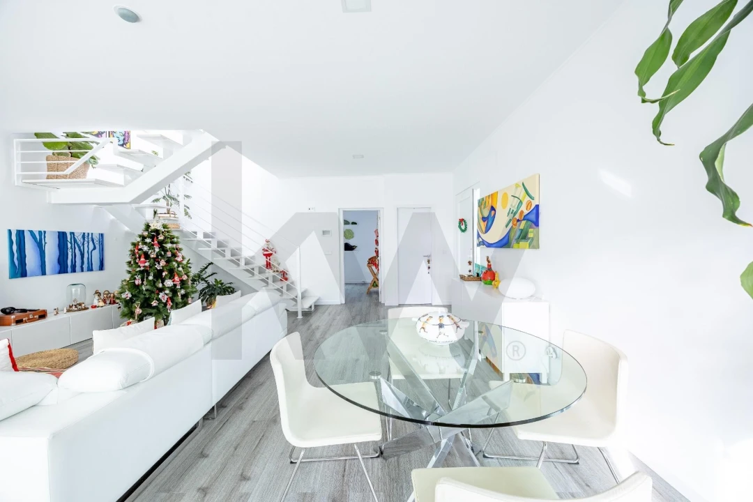 Moradia T3 para Venda em Caniço Foto 7