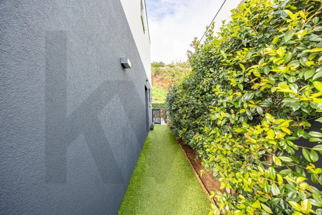 Moradia T3 para Venda em Caniço Foto 31