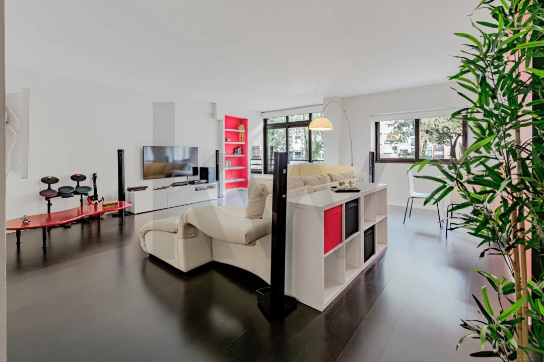 Apartamento T3 para Venda em Massamá e Monte Abraão Foto 1