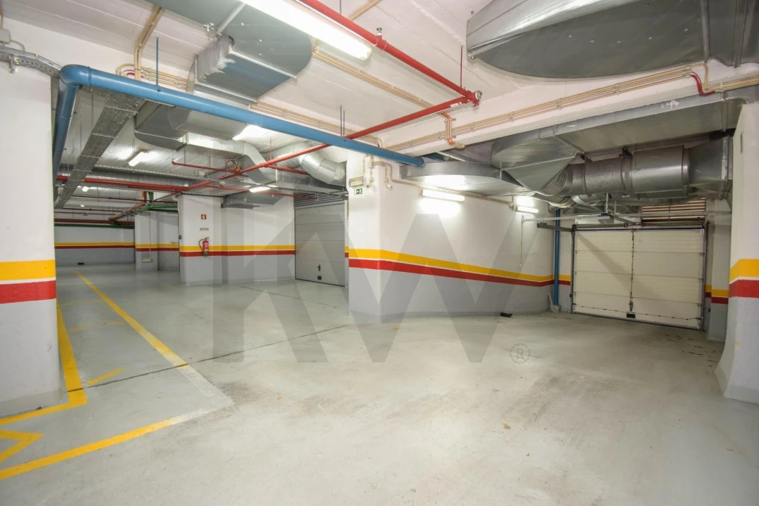 Apartamento T2 para Arrendamento em Águas Livres Foto 29