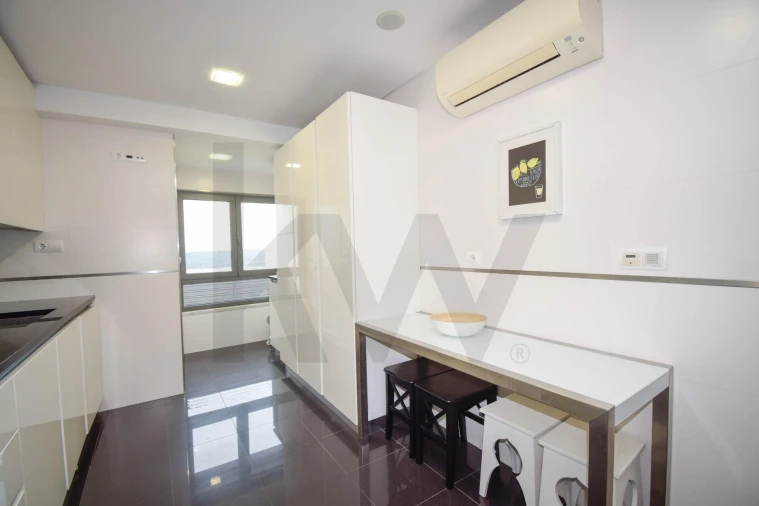 Apartamento T2 para Arrendamento em Águas Livres Foto 23