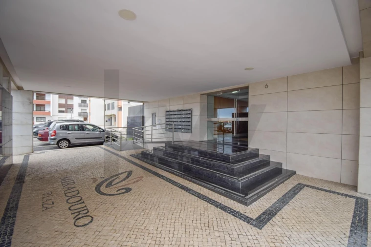 Apartamento T2 para Arrendamento em Águas Livres Foto 32