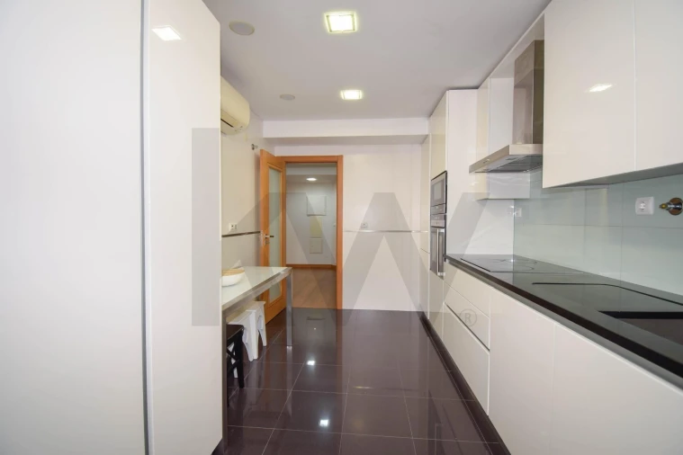 Apartamento T2 para Arrendamento em Águas Livres Foto 26