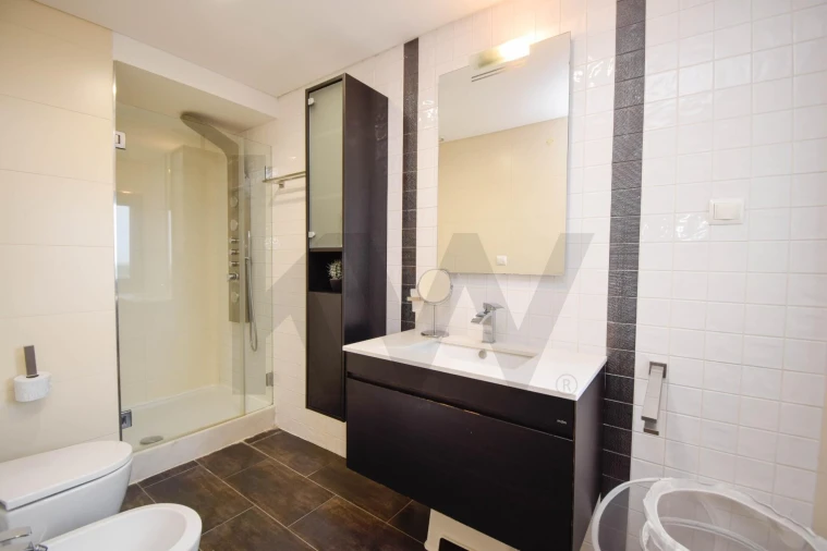 Apartamento T2 para Arrendamento em Águas Livres Foto 19