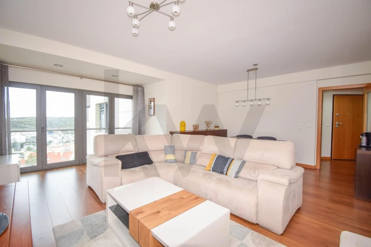 Apartamento T2 para Arrendamento em Águas Livres Foto 4