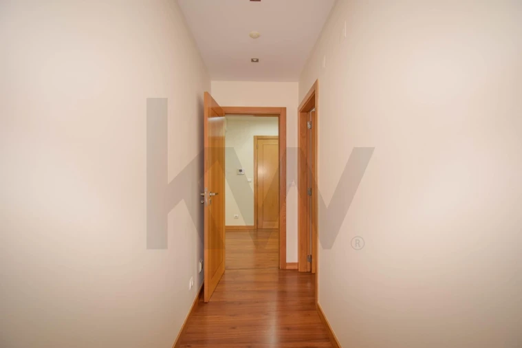 Apartamento T2 para Arrendamento em Águas Livres Foto 18