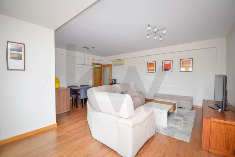 Apartamento T2 para Arrendamento em Águas Livres Foto 5