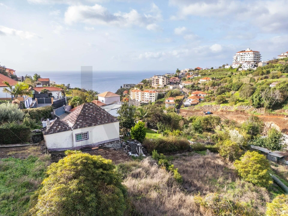 Terreno para Venda em Arco da Calheta Foto 17